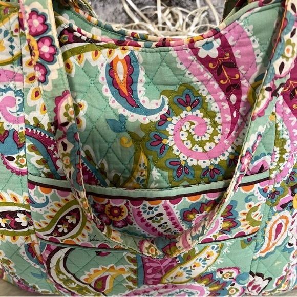 VERA BRADLEY Tutti Frutti 2013 Snap Curvy Tote Tall Snap Green Pink Paisley - Picture 3 of 12